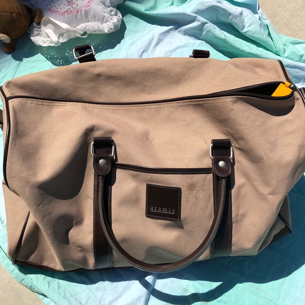 Big classy duffle bag